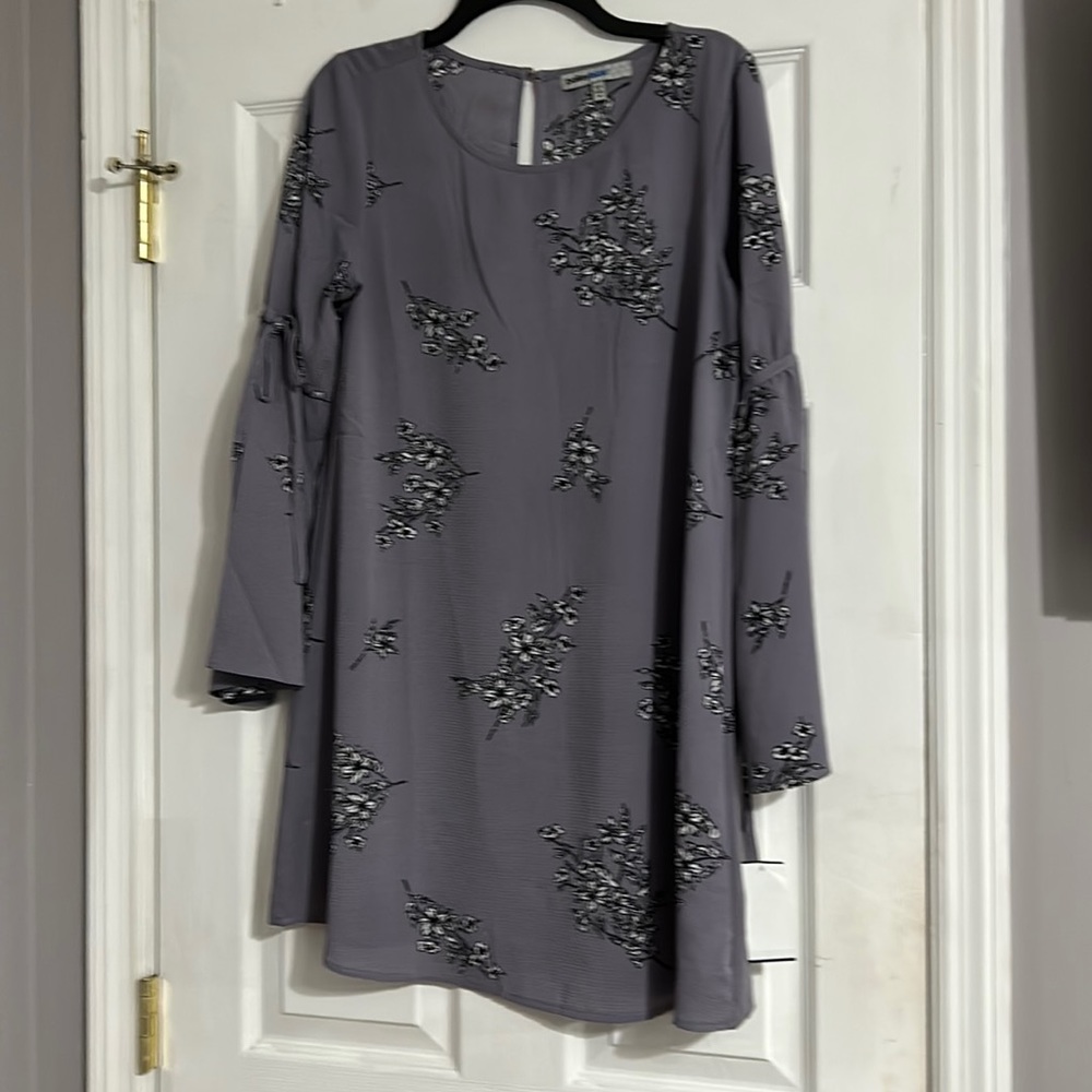 Brand new still with tags never worn size medium